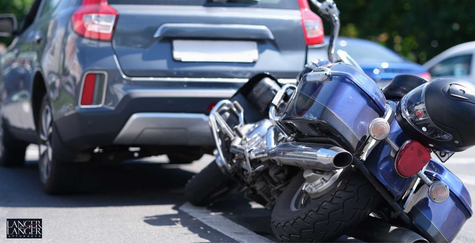Motorcyclist dies in crash